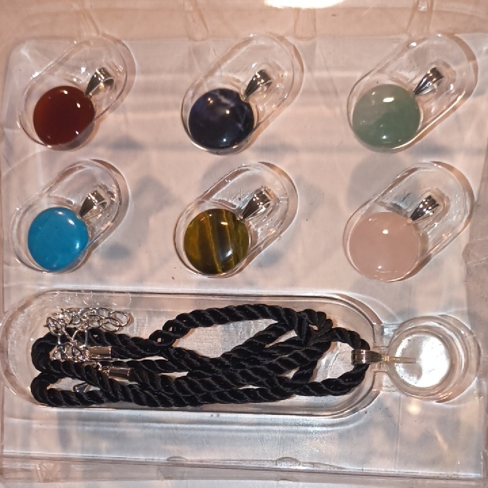 Elegant Multi-Stone Pendant Necklace Set